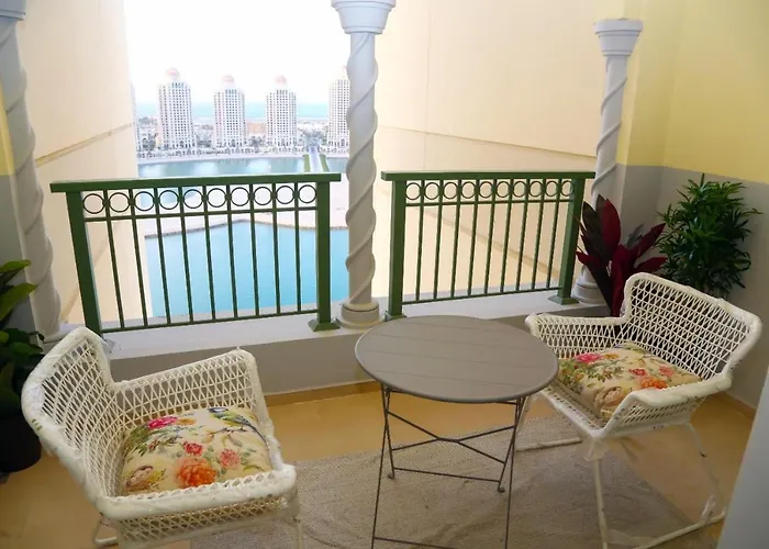 Pearl Island Beachfront Luxury Apartment Doha