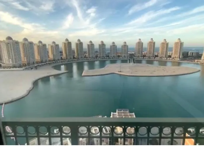 Pearl Island Beachfront Luxury Apartment Doha