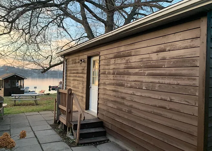 Merland Park Cottages And Motel Picton