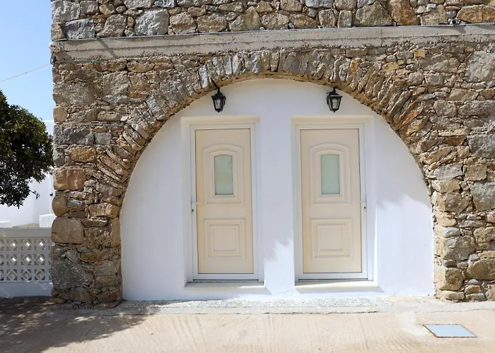 Peter Studios Ornos 