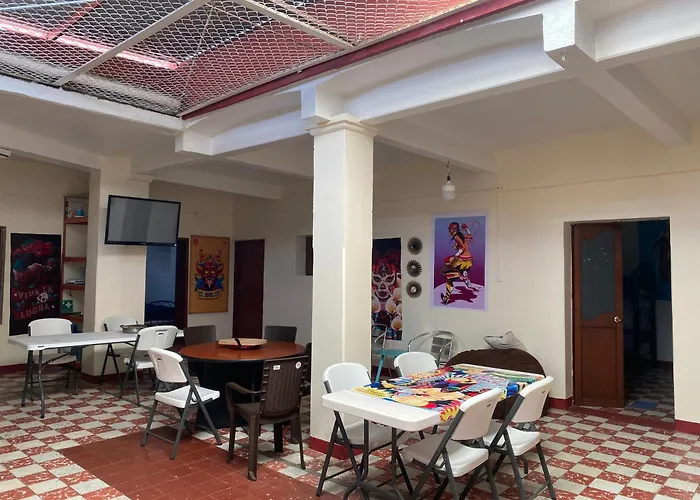 Hostal Mil Máscaras