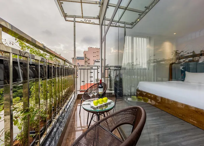 Eliana Premio Hotel Hanoi