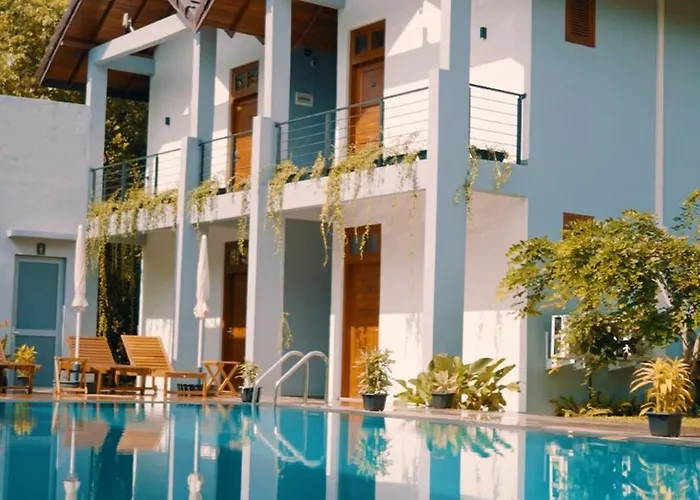 Lion Gate Hotel Sigiriya