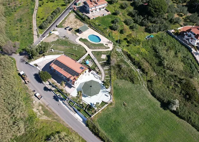 La Pagoda Gizzeria