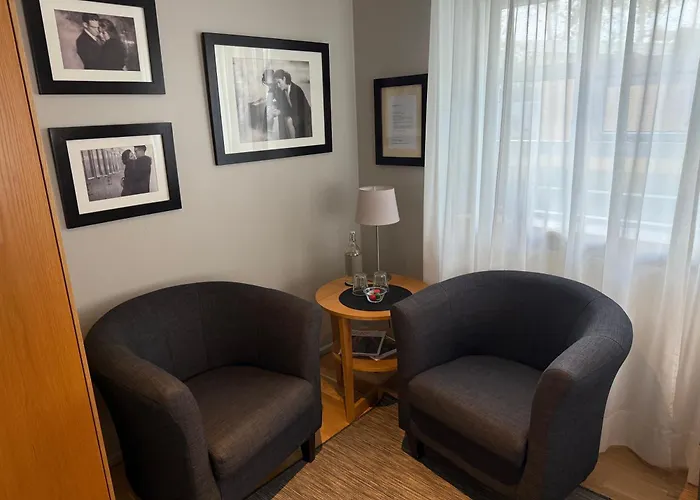 A. Bernhard Guest House Keflavik