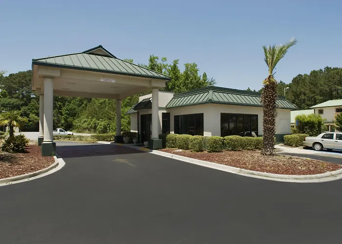 Days Inn By Wyndham Richmond Hill/Savannah
