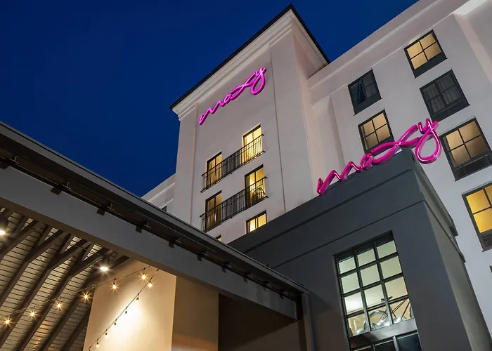 Hotel Moxy Memphis Downtown