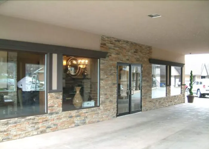Talbot Trail Inn & Suites