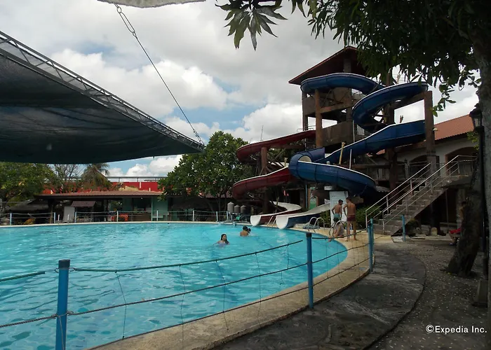 Caribbean Water Park And Resotel Bacolod