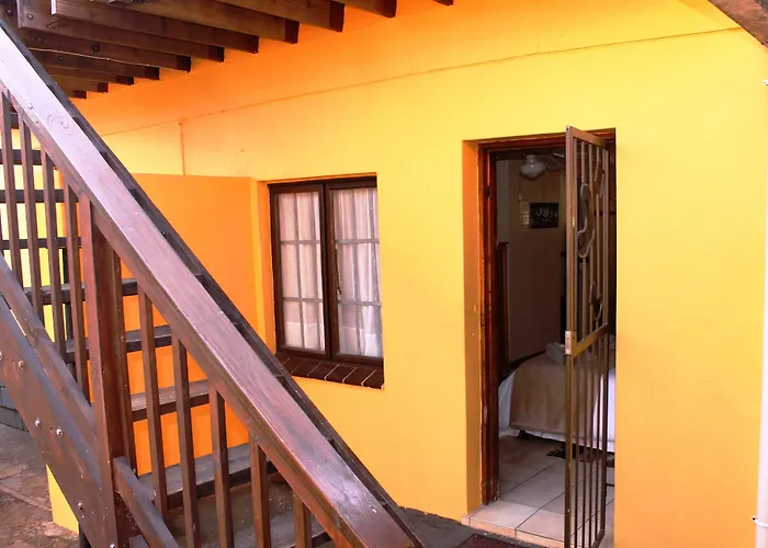 Flintstones Guest House Durban