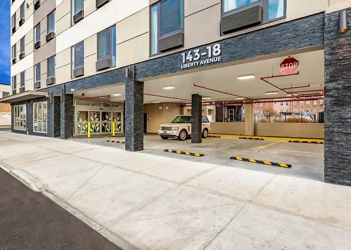 Van Wyck Hotel & Suites Near Jfk Airport