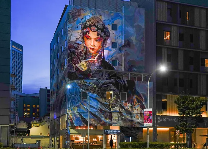 St Signature Bugis Middle