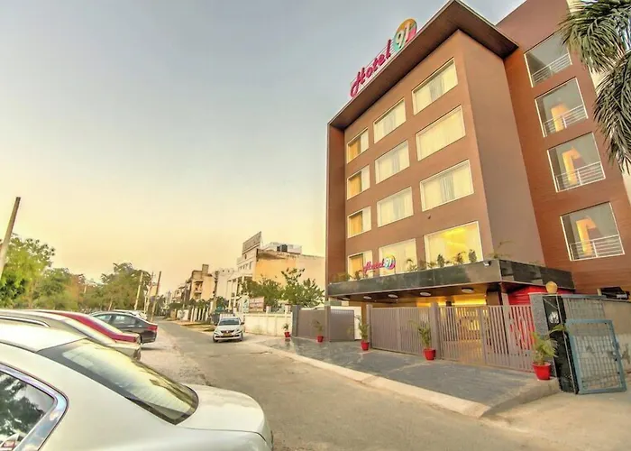Hotel 91 Huda City Centre Gurgaon