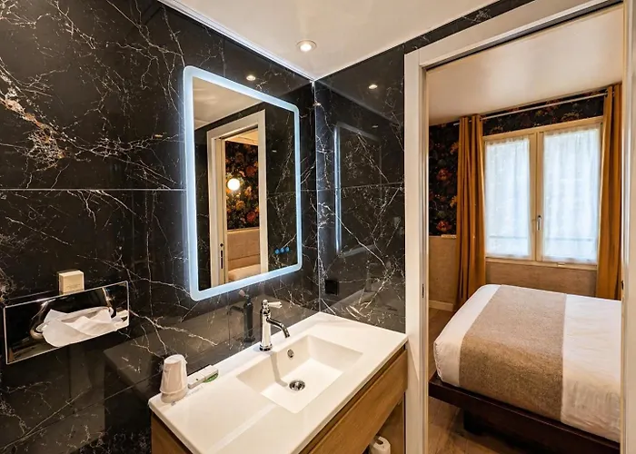 Hotel De Notre-Dame Paris