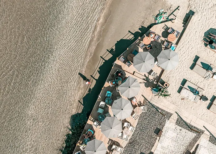 Yacht Hotel Vlorë