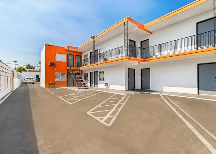 Rodeway Inn & Suites North Hollywood Burbank Airport - Universal Area Los Angeles