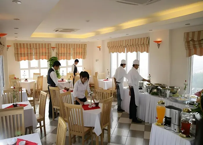 New Moon Hotel