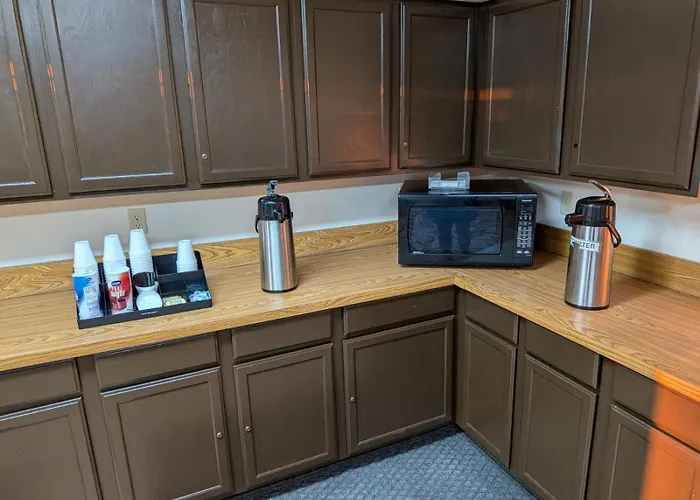 Super 8 By Wyndham Plano/Dallas Area