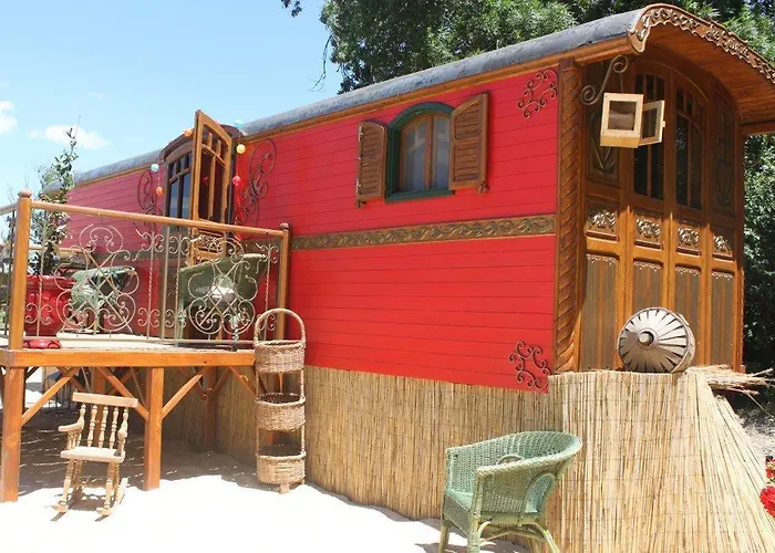 Bed and breakfast La roulotte Les Saintes