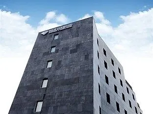 Rich Diamond Hotel