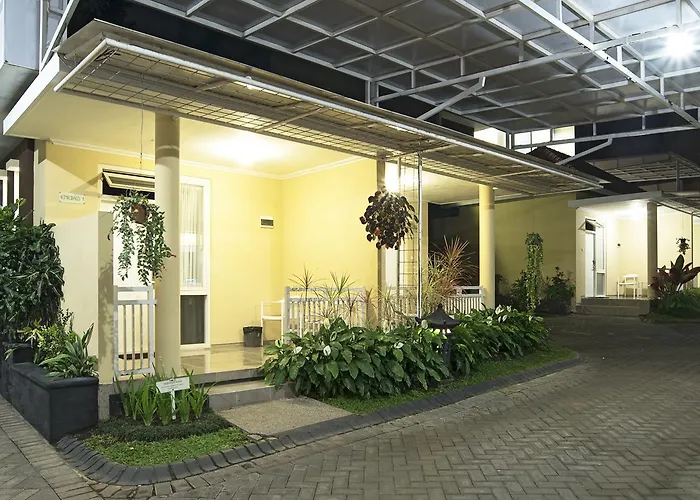 Riverstone Hotel & Cottage Batu 