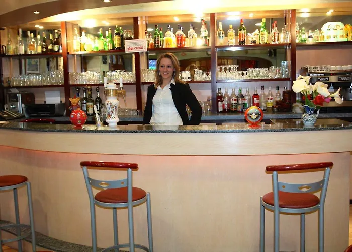 Hotel Restaurant des Deux Vallées Entraygues-sur-Truyère
